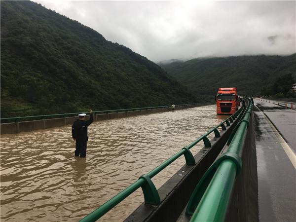 木鱼镇交通状况持续改善，助力旅游经济发展新动态